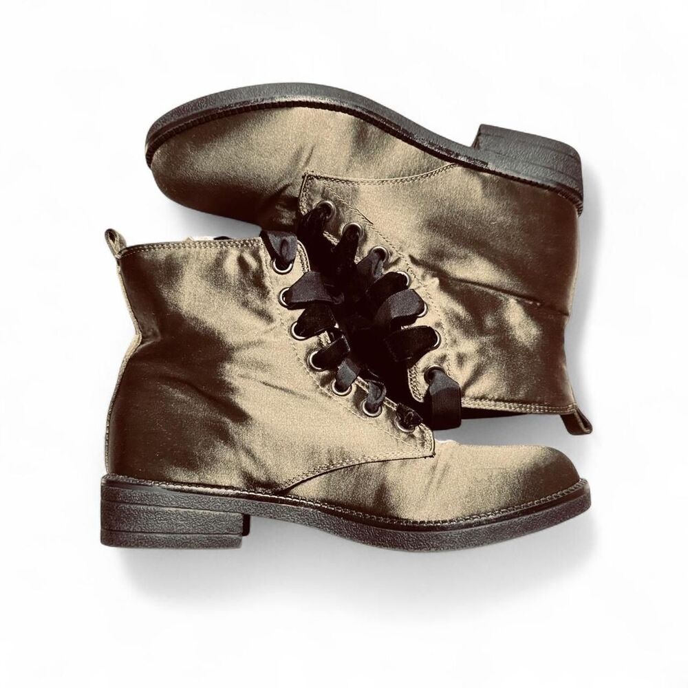 Dirty-laundry Women's Satin Combat boots size 8 Army green color, super cool